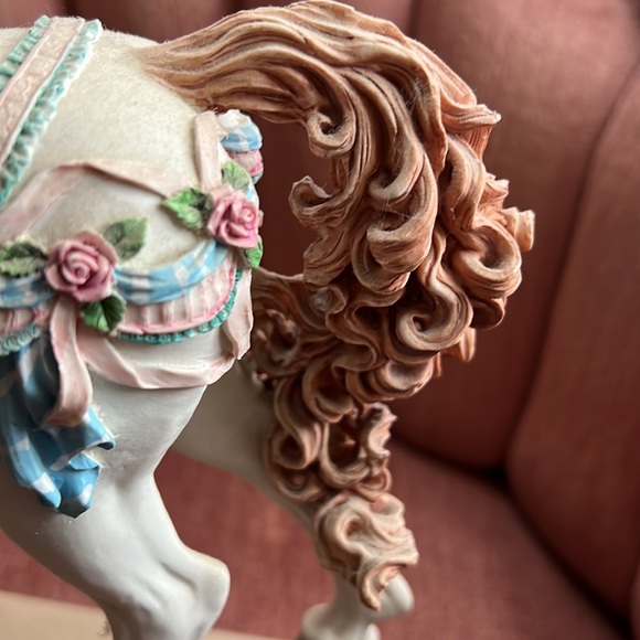 Beautiful music carousel.  1996 series 0795#. - Picture 4 of 7